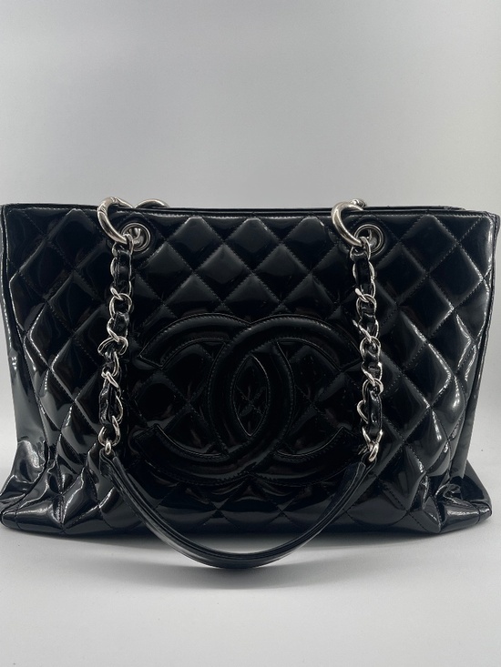 CHANEL Handbags - Chanel Grand Shopping Tote